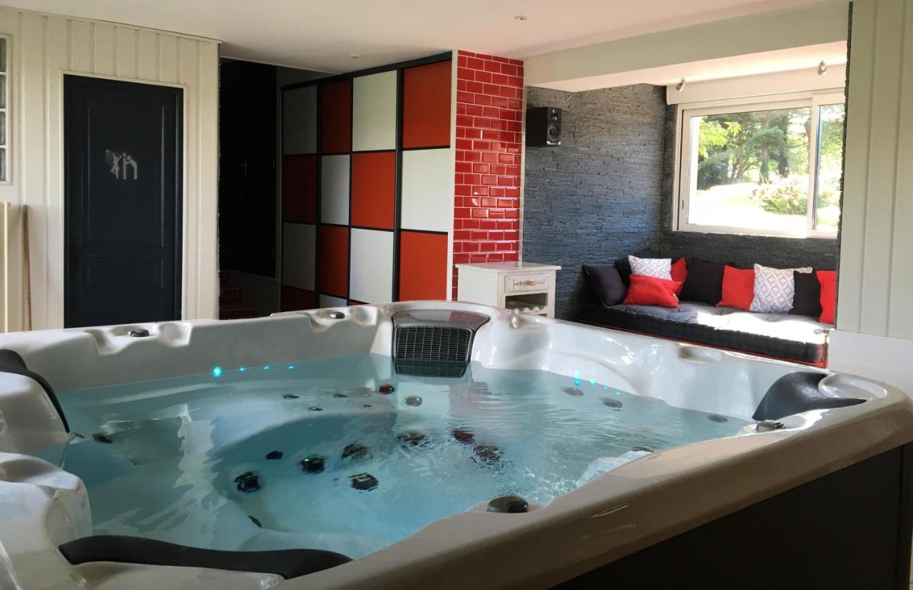 Gite Piscine Jacuzzi Privatises Clos Valentin Freulleville Exterior foto